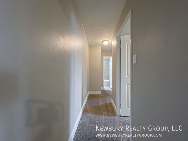 Building Photo - 104 W Steuben St