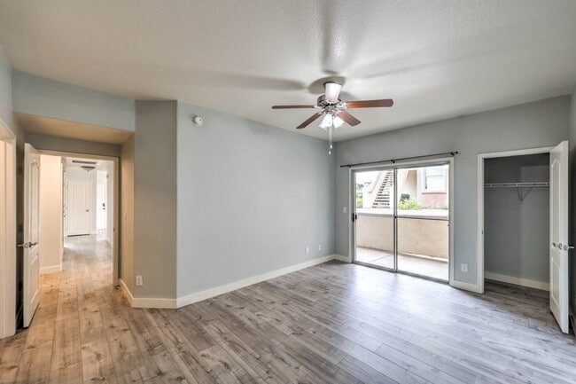Building Photo - First-Floor 3BR/2BA Gated Condo with Resor...