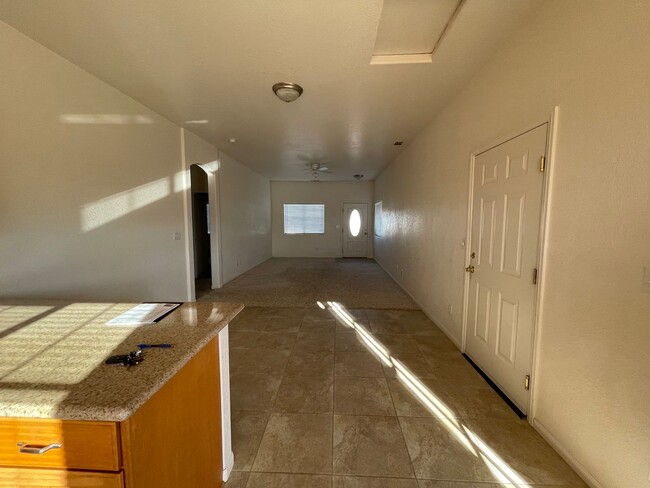 Building Photo - Beautiful Hesperia Starter Home, 2 Bedroom...