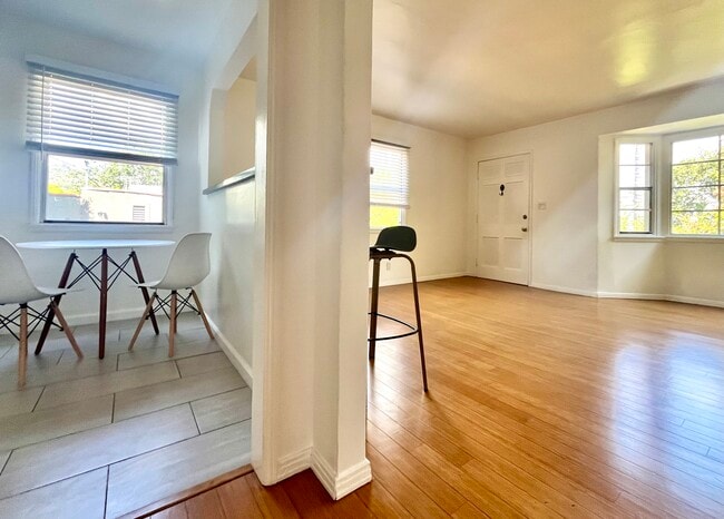 Building Photo - 1217 N Curson Ave