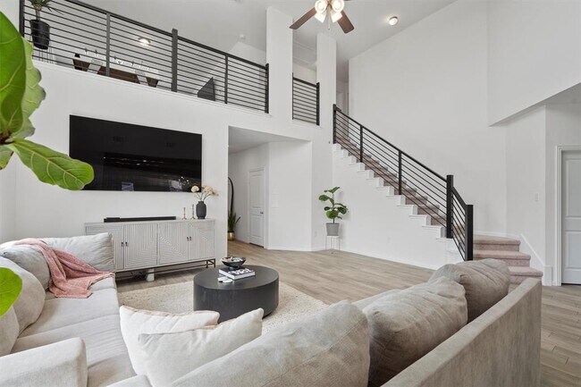 Building Photo - 6720 Coalinga Ln