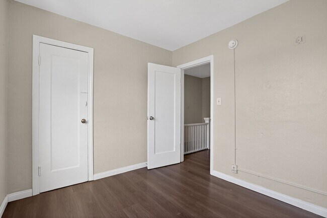 Building Photo - Charming 3BR Duplex in Los Angeles