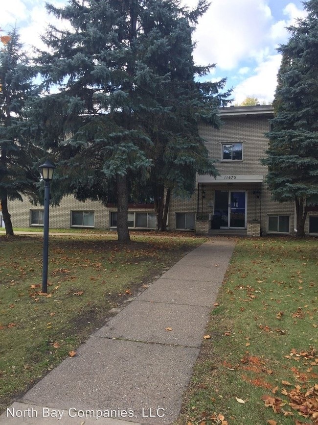 Building Photo - 11644-11670 Dakotah St NW