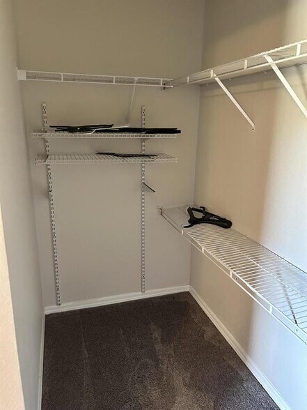 Building Photo - 9115 Chambers St