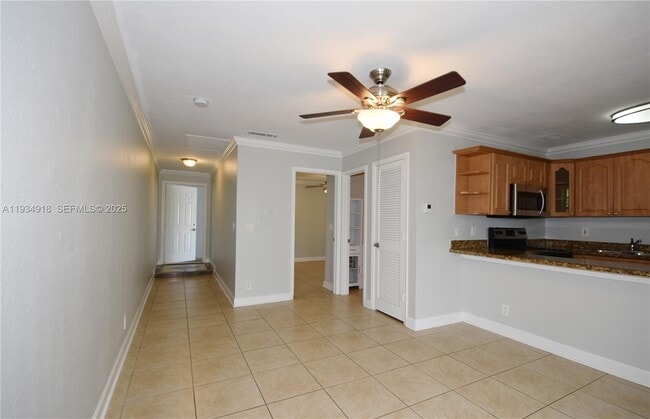 Building Photo - 1401 NE 53rd St