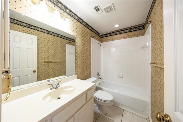 Building Photo - 4029 Greenfield Dr
