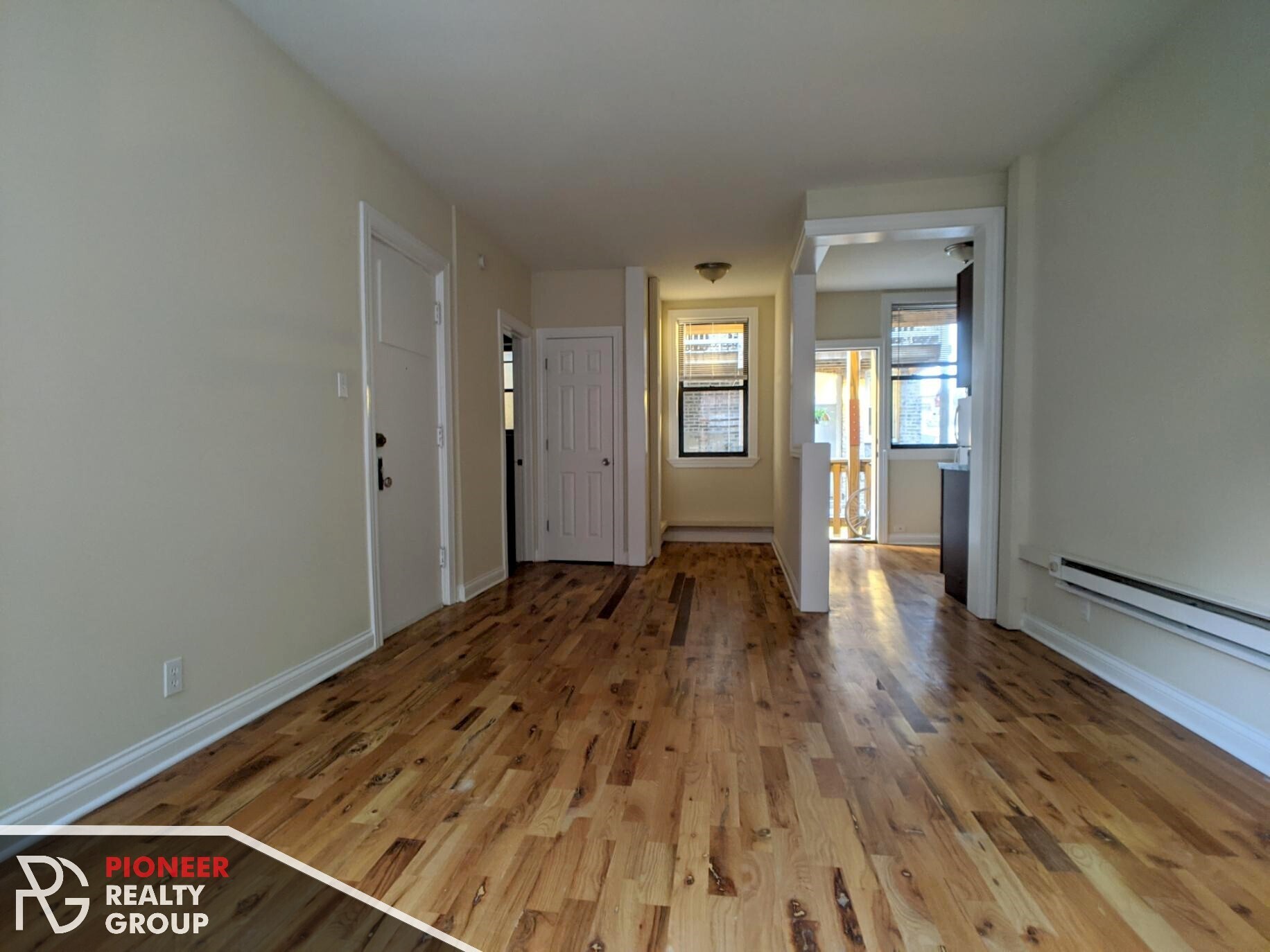 Building Photo - 4409 N Wolcott Ave