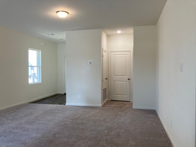 Building Photo - 3 bedroom house in Forney