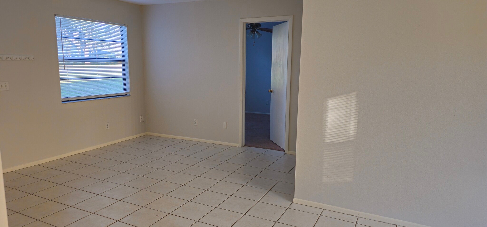 Building Photo - 2132 S Gleneagle Ter