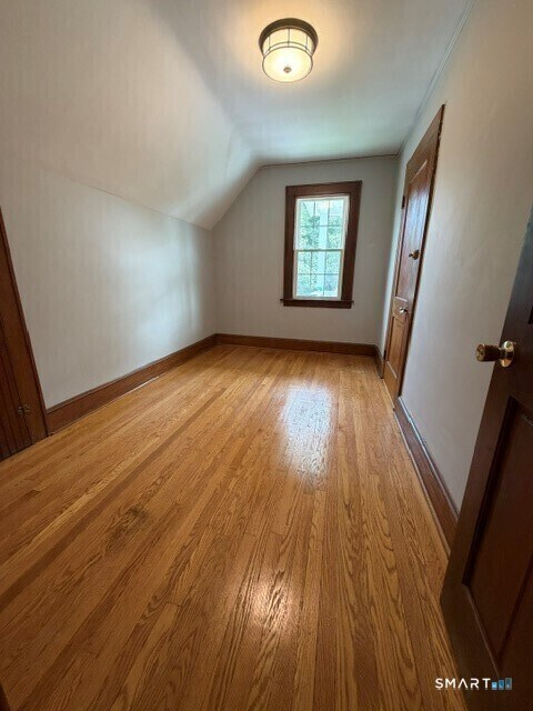 Building Photo - 82 Scofield Ave