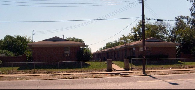 Primary Photo - Flamingo Court