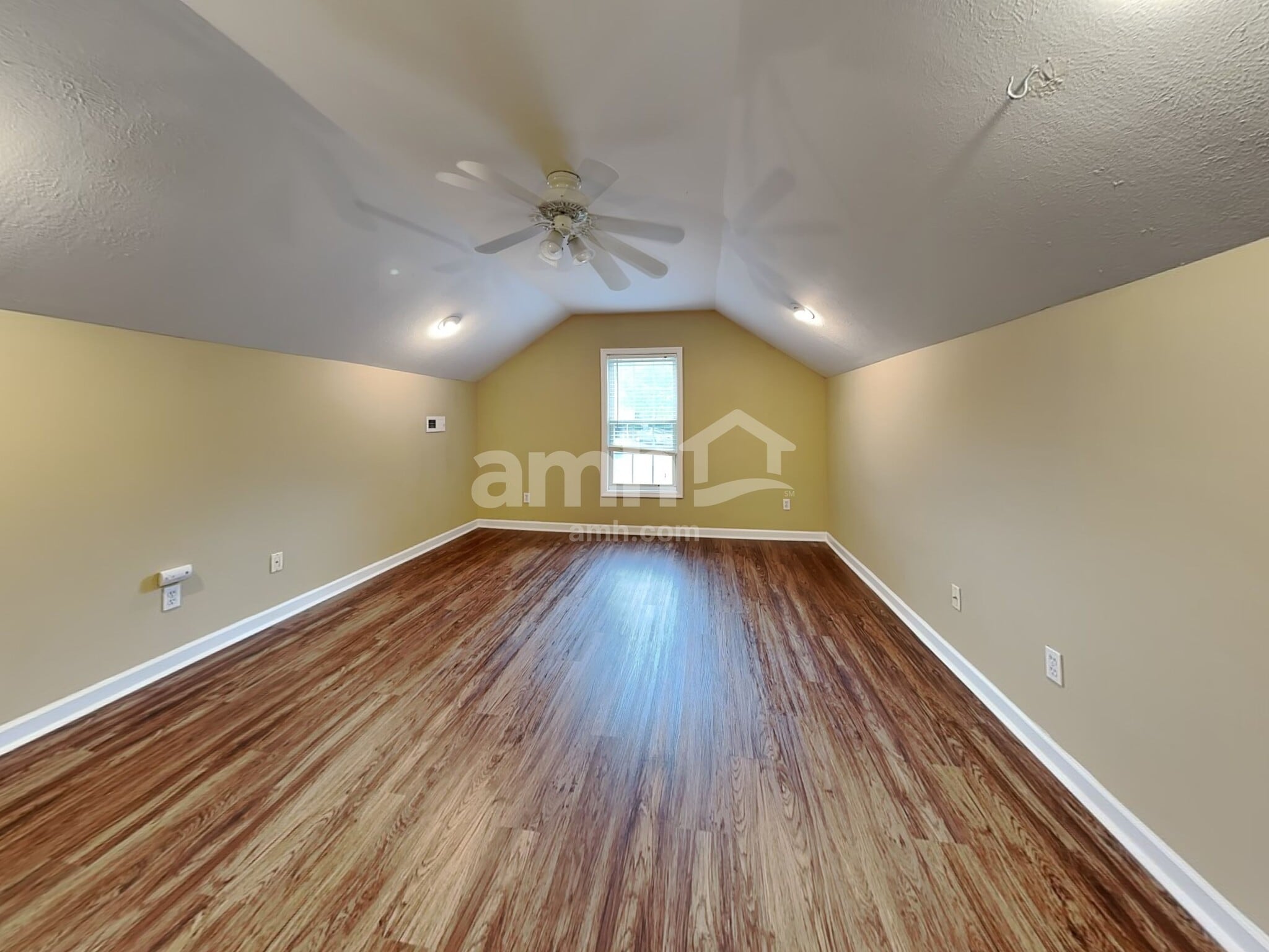 Building Photo - 9 Avenel Ct