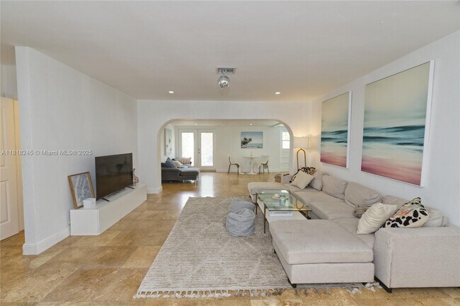 Building Photo - 8240 SW 62nd Ct