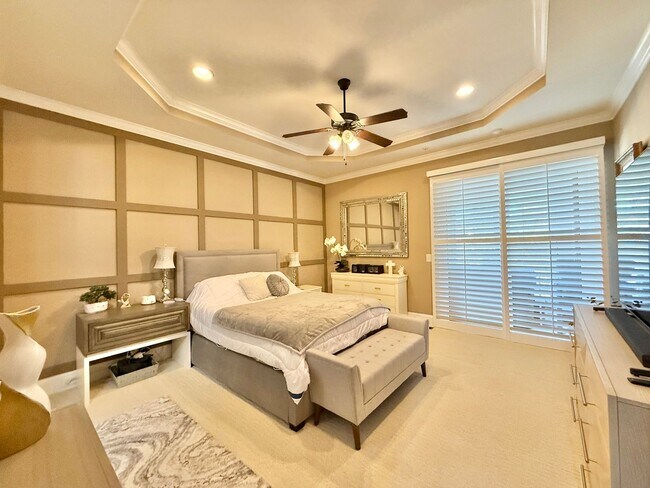 Building Photo - Luxurious 3BD, 4BA Raleigh Townhome with a First Floor Master Bedroom, Bonus Sunroom, and Large U...