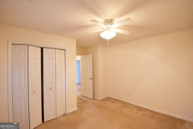 Building Photo - 715 S Fairfield Dr