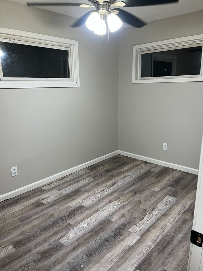 Building Photo - 3 bedroom/1 bathroom