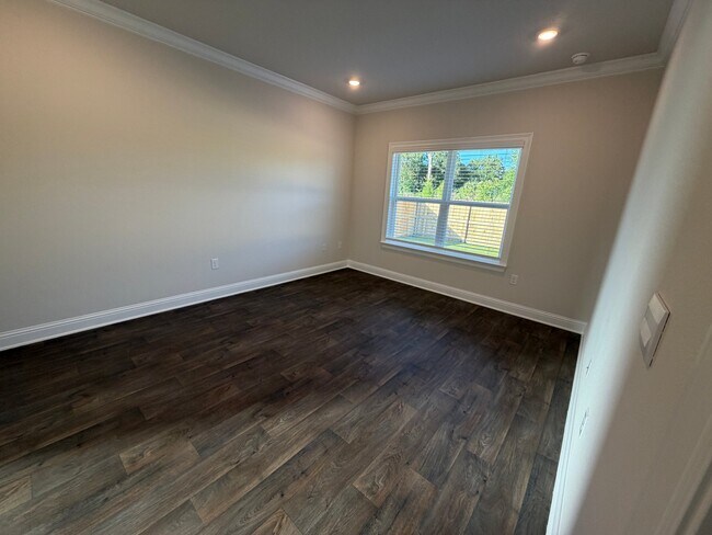 Building Photo - 14523 Dayton Cir
