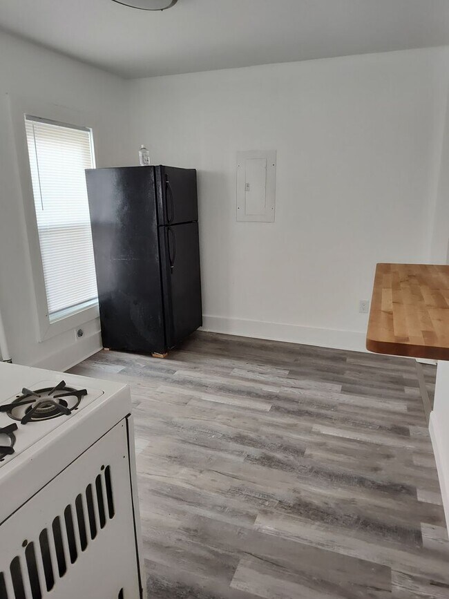 Building Photo - W. Hancock (282-284)