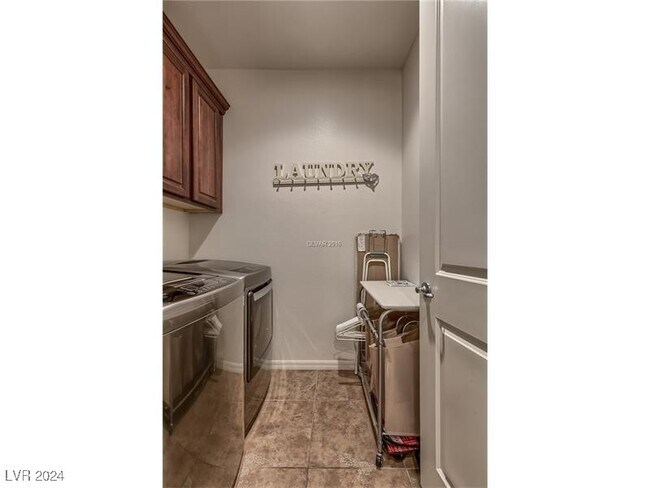 Building Photo - 1787 Cape Cod Landing Dr