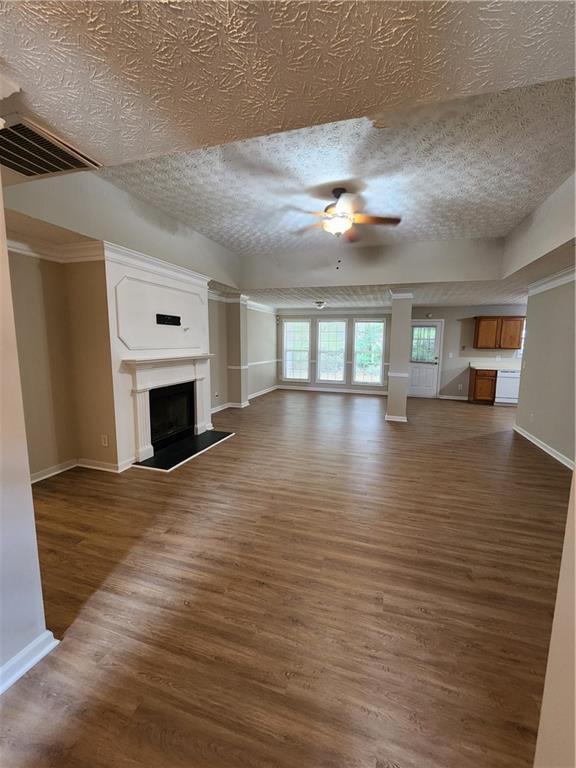 Building Photo - 3205 River Shoals Cove