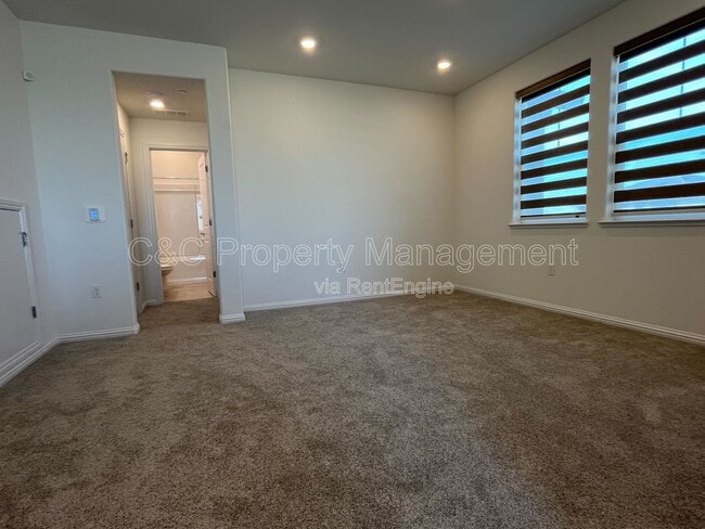 Building Photo - 3102 Barnowl Wy