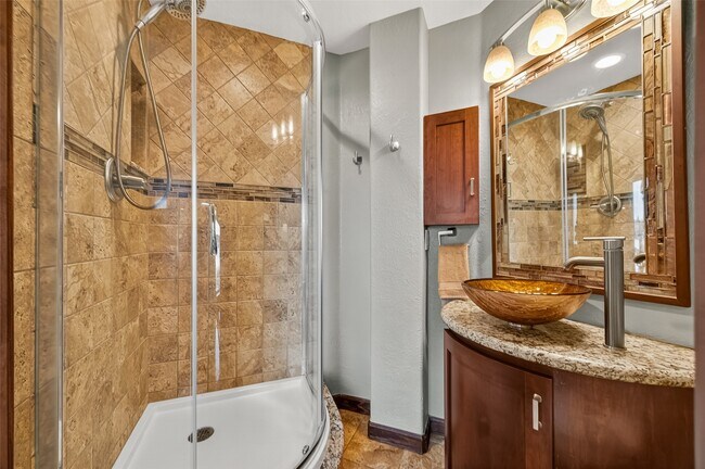 Building Photo - 1623 Lake Arbor Dr