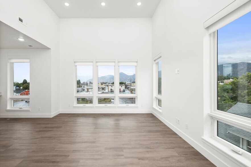 Building Photo - 51 N 100 W