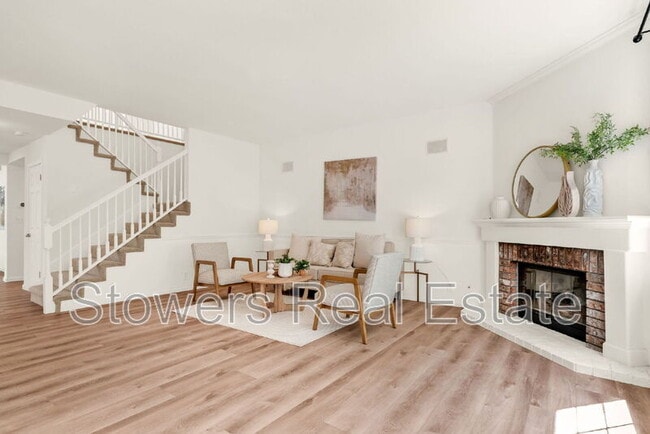Building Photo - 690 Glasgow Cir