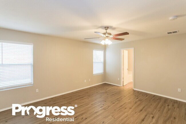 Building Photo - 8764 Stonebriar Ln