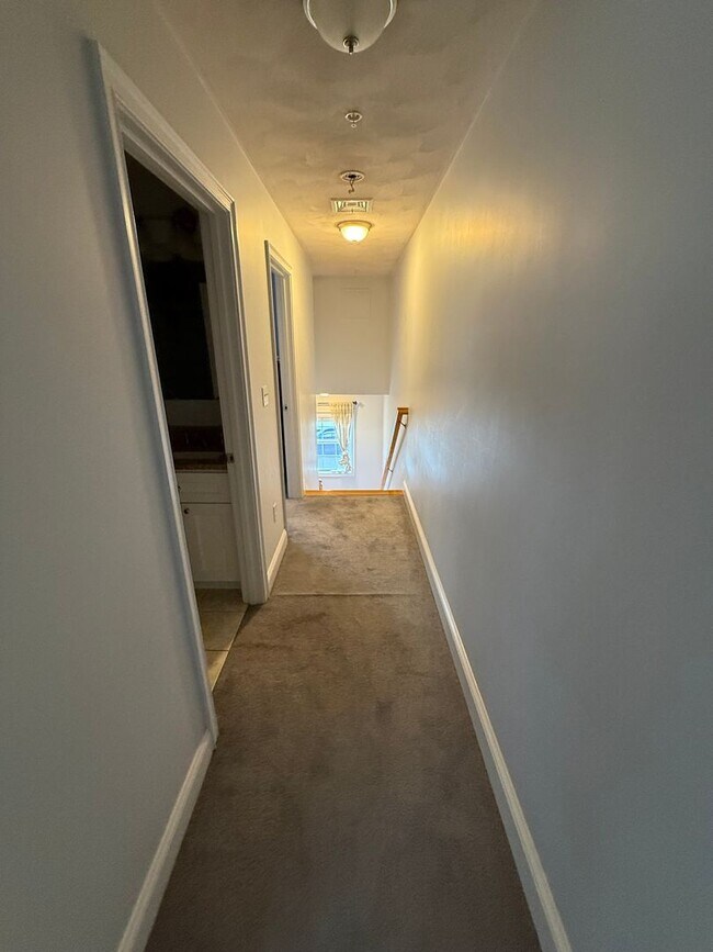 Building Photo - Beautiful Condo in Lynn– $3,300/mo