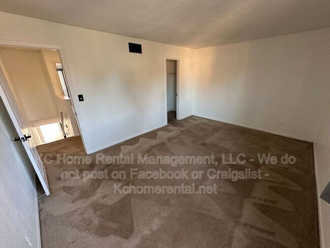 Building Photo - 1708 E 97th St