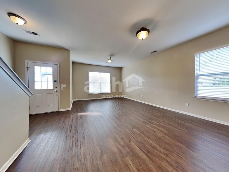 Building Photo - 400 Stoney Field Dr