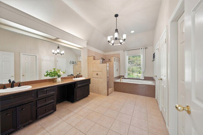 Building Photo - 4422 Pine Breeze Dr