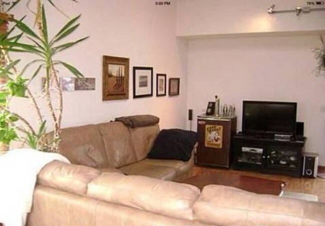 Building Photo - 1603 S 100th St