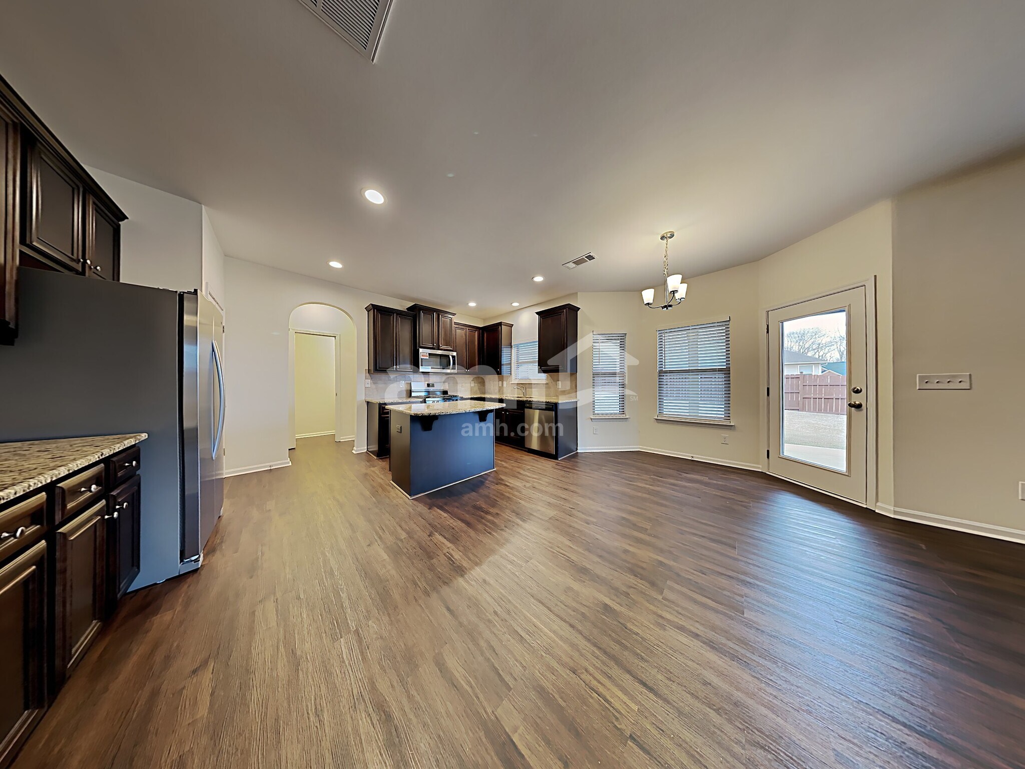 Building Photo - 635 Ocean Ave