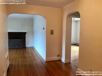 Building Photo - 8 Mt Ida St