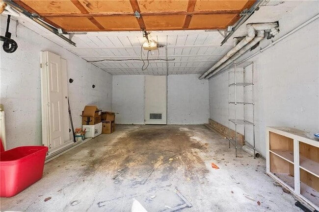 Building Photo - 104 Ardmore Pl NW