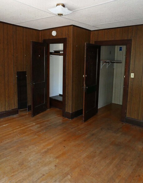 Building Photo - 1937 University Ave