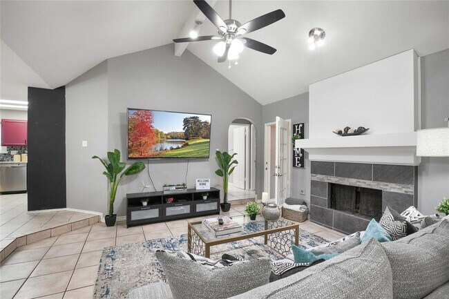 Building Photo - 1205 Ivybridge Dr