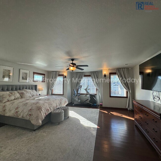 Building Photo - 4 Bedroom House in Puyallup! (Virtual Tour Available)