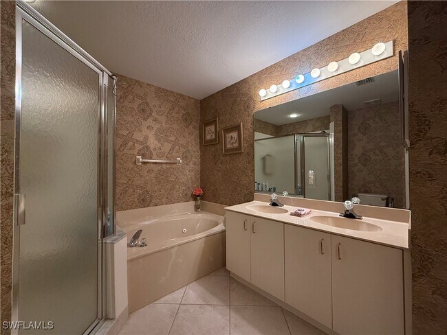 Building Photo - 6580 Huntington Lakes Cir