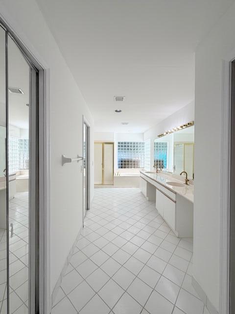 Building Photo - 4853 NW 66th Ave