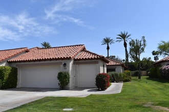 Building Photo - 113 Vitoria Ln