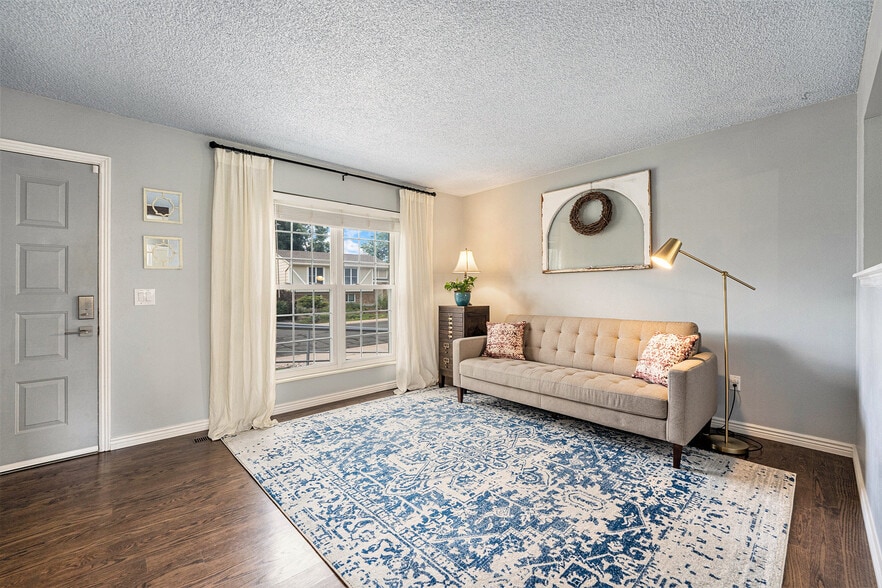 Building Photo - 8194 W 93rd Cir