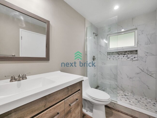 Building Photo - Beautiful 3 bed, 2 bath house for rent in ...