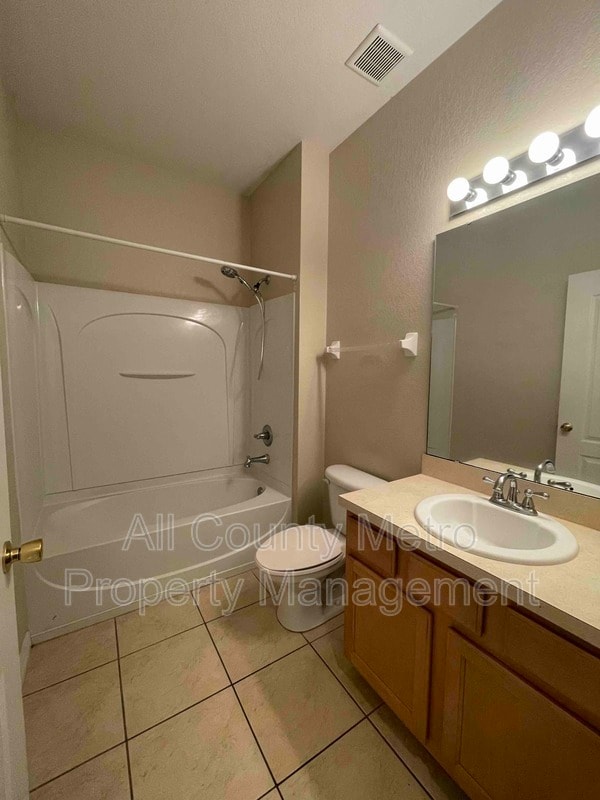 Building Photo - 2468 Caravelle Cir