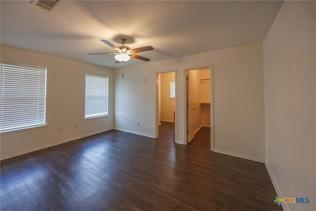Building Photo - 2603 Mason Dr