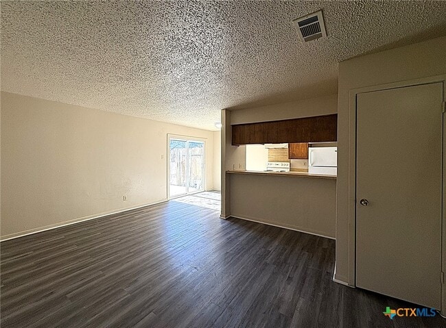 Building Photo - 1202 Covey Ln