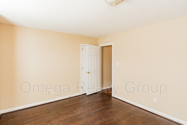 Building Photo - 118 Cedar Bend Dr