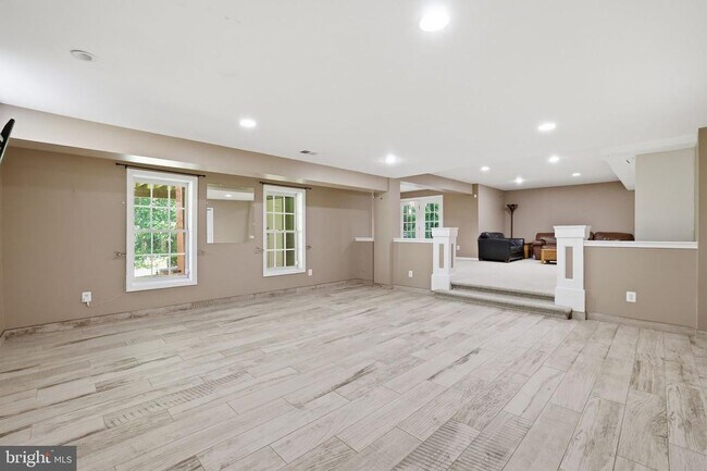 Building Photo - 5767 Bush Hill Dr